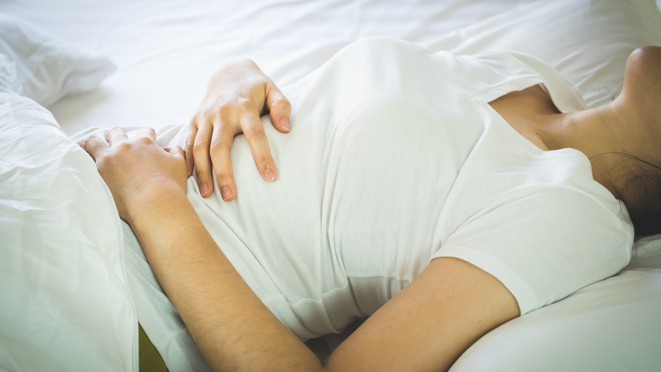 Ota qizining porno filmlarini tomosha qiling